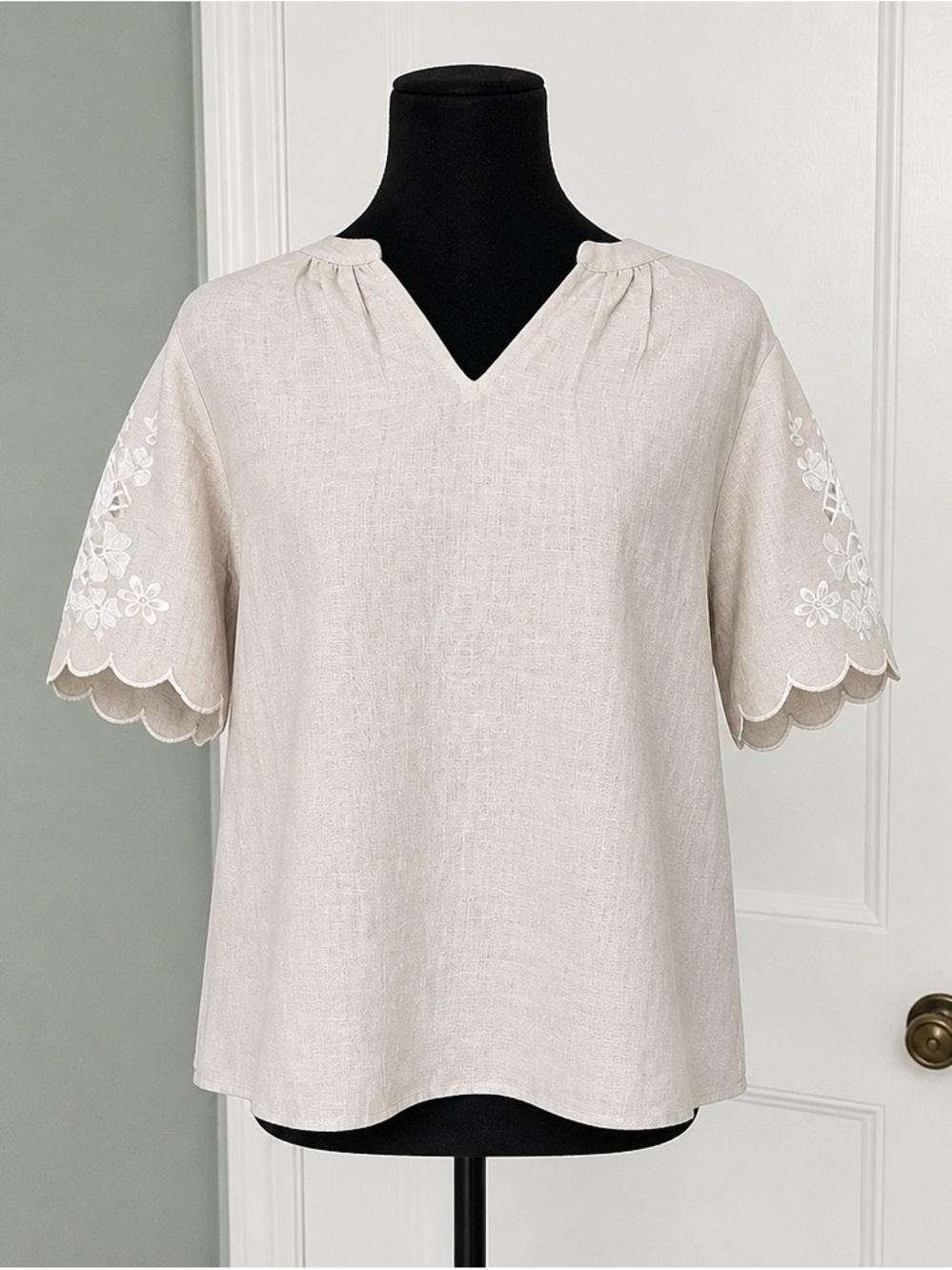 Talbots Cream Scalloped Sleeve V-Neck Linen-Blend Top